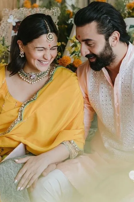 Today Alia Bhatt And Ranbir Kapoor Celebrated Their 2nd Wedding Anniversary!!!