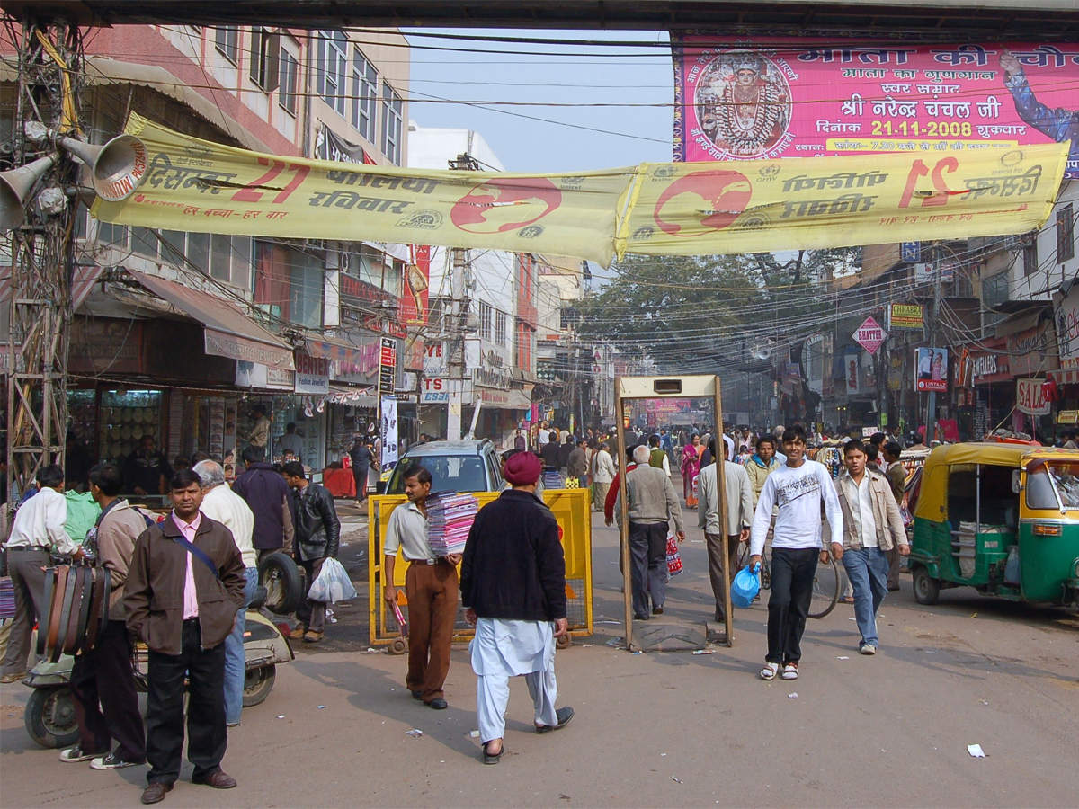 All About The Tank Road Market Delhi In 2024
