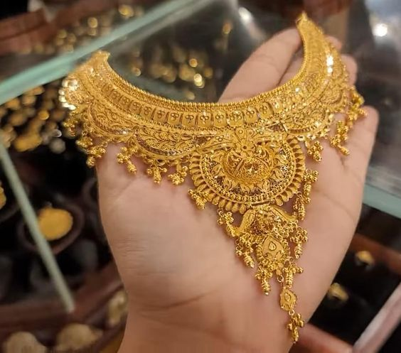 What Is the Price Of Gold In Bangladesh In 2024?