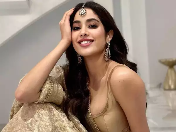 Do You Know That Karan Johar Used To Give Homework To Janhvi Kapoor!!!
