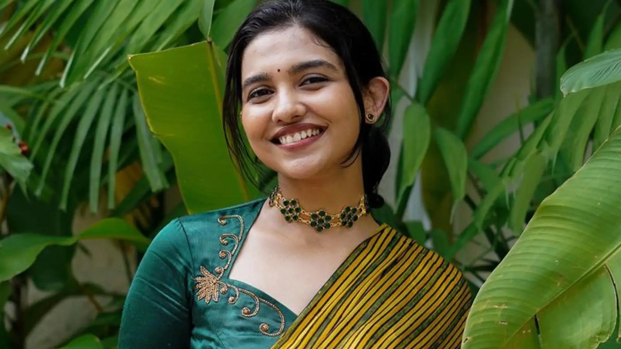 Mamitha Baiju Biography, Age, Height, Career, Net Worth, Boyfriend