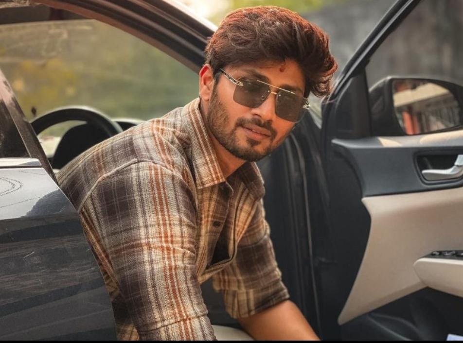 Akshay Kamal Age, Wife, Wiki, Movies, Biography