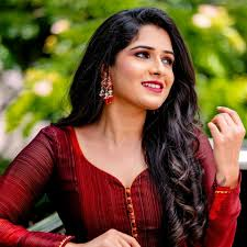 Biography Of Actress Supritha Sathyanarayan