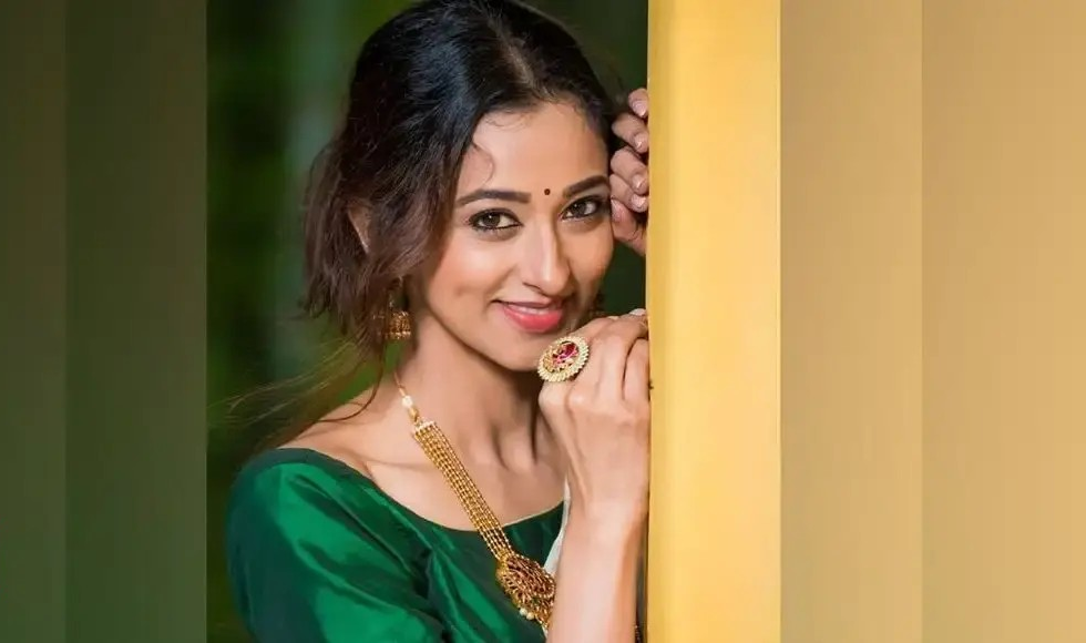 Radhika Narayan Biography, Dob, Age, Height, Net Worth