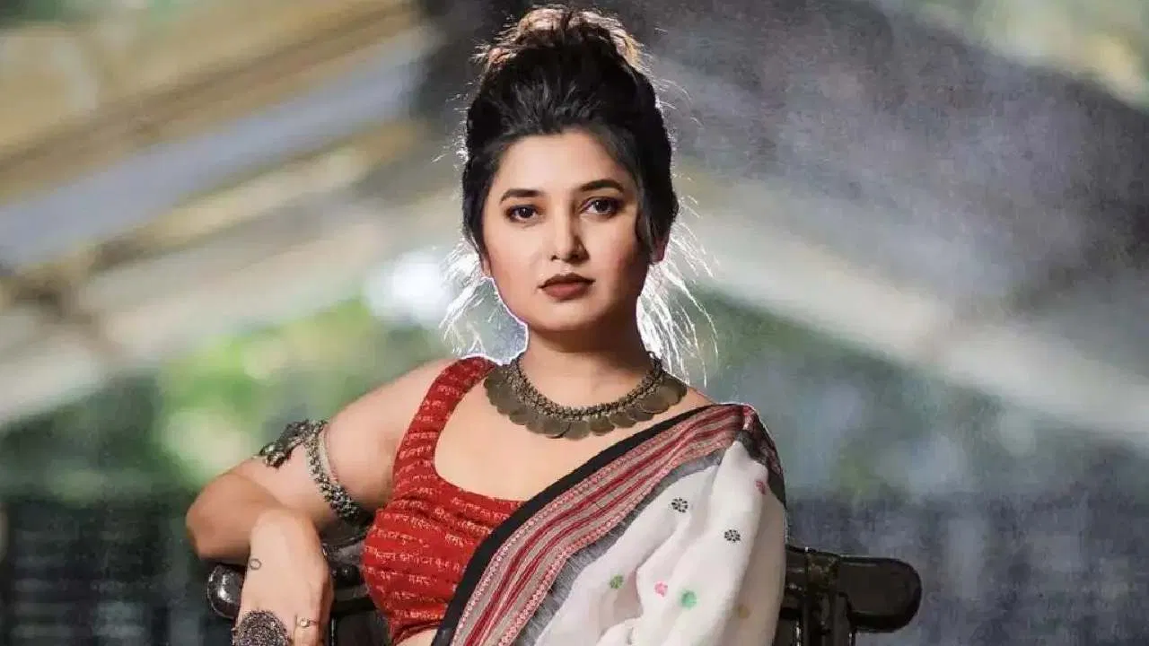 Prajakta Mali Age, Wiki, Height, Family, Instagram, Biography, Boyfriend, Serials In 2025