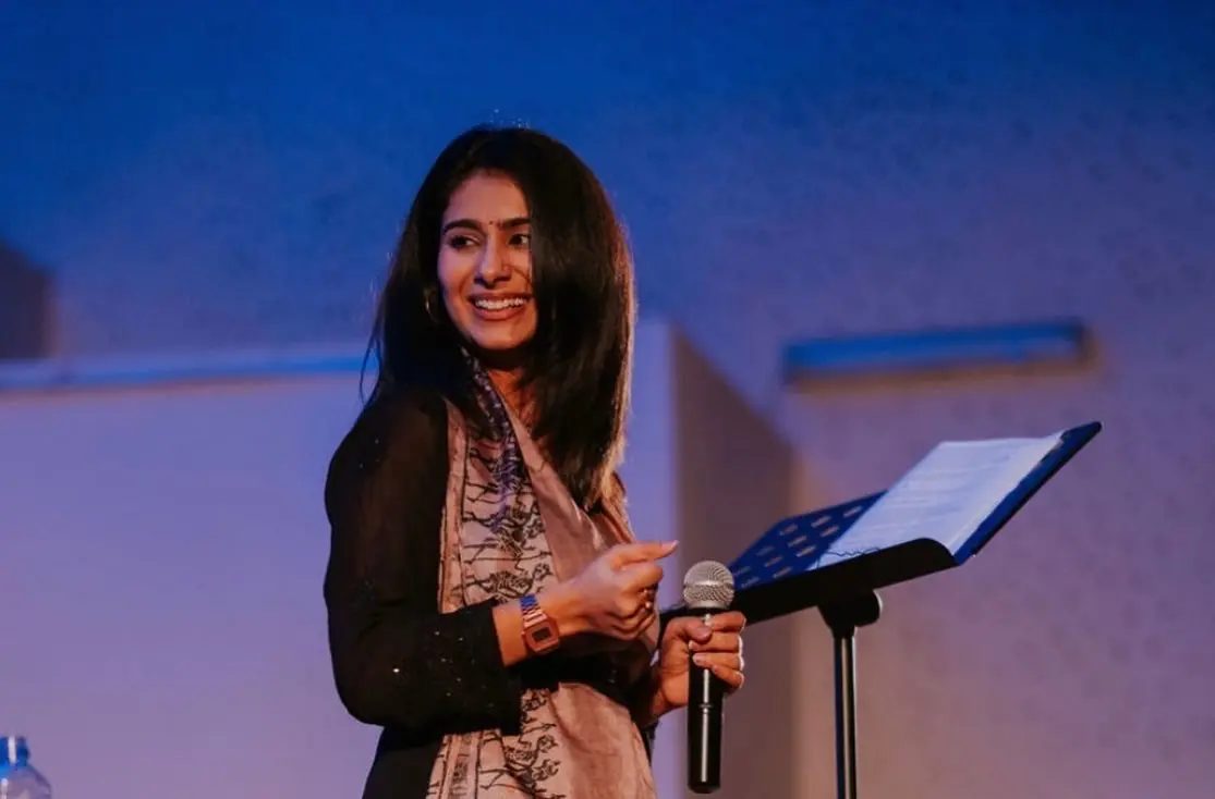 Nayab Midha Biography, Age, Husband, Poetry, Net Worth