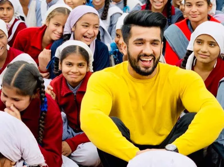 Anmol Kwatra Biography, Age, Height, Career, Lifestyle, NGO, Family & Net worth