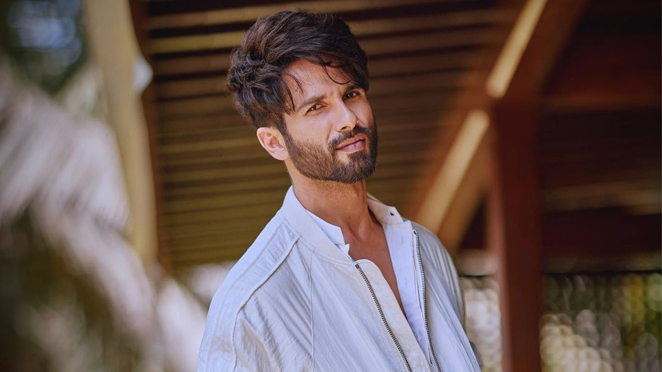 Shahid Kapoor Age, height, Weight, Size, Wife, Family, Biography In 2025