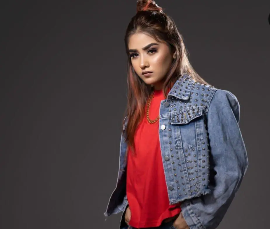 Vishaka Panwar Biography, Boyfriend, Family, and Net Worth